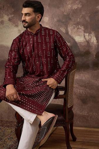 Men maroon silk blend solid embroidered straight kurta with pant set