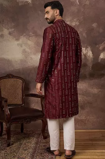 Men maroon silk blend solid embroidered straight kurta with pant set