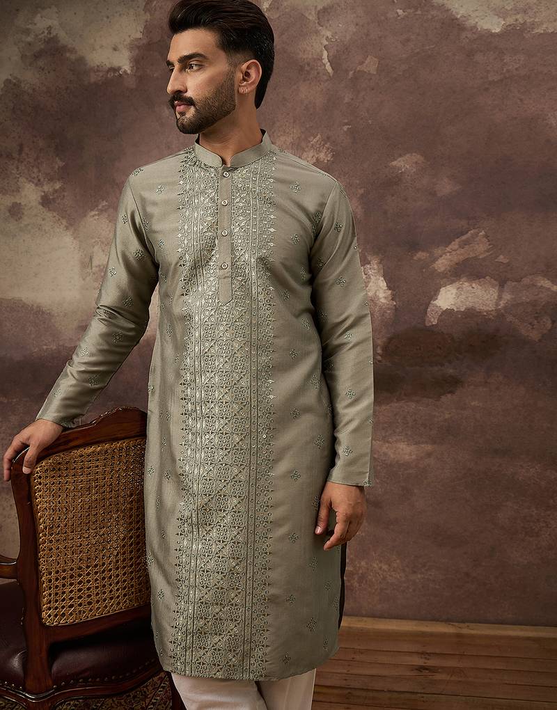 Men green silk blend solid embroidered straight kurta with trouser