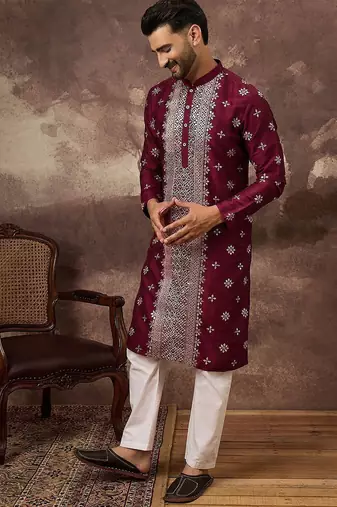 Men maroon silk blend solid embroidered straight kurta with pant set