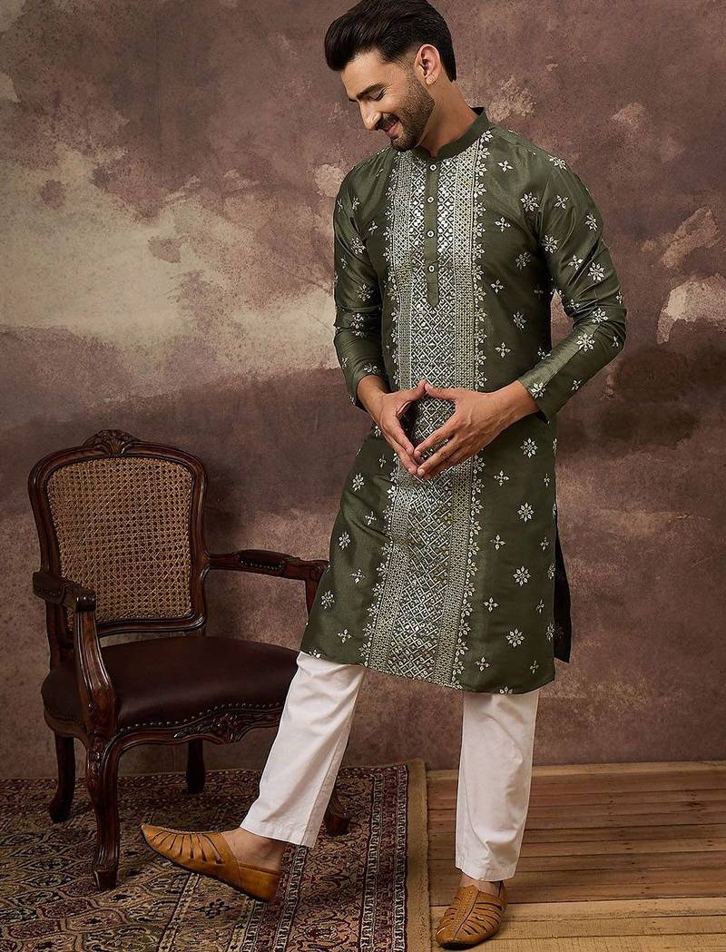 Men green silk blend solid embroidered straight kurta with pant set