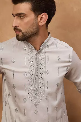Men grey silk blend solid embroidered straight kurta with pant set