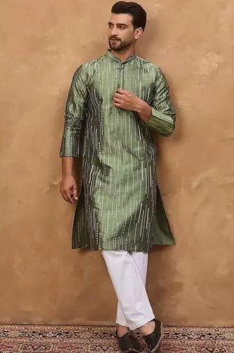 Men green silk blend solid embroidered straight kurta with pant set