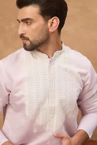 Men lavender silk blend solid embroidered straight kurta with pant set