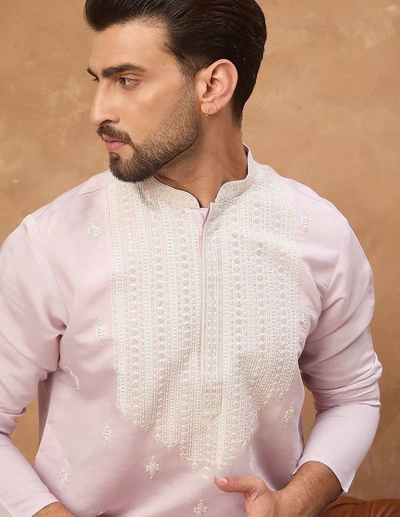 Men lavender silk blend solid embroidered straight kurta with pant set