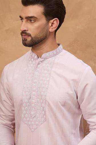 Men lavender silk blend solid embroidered straight kurta with pant set