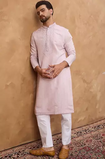 Men lavender silk blend solid embroidered straight kurta with pant set