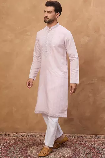 Men lavender silk blend solid embroidered straight kurta with pant set
