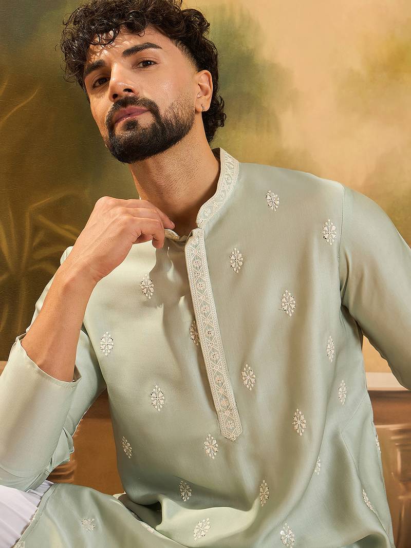 Men green silk blend solid embroidered straight kurta with trouser