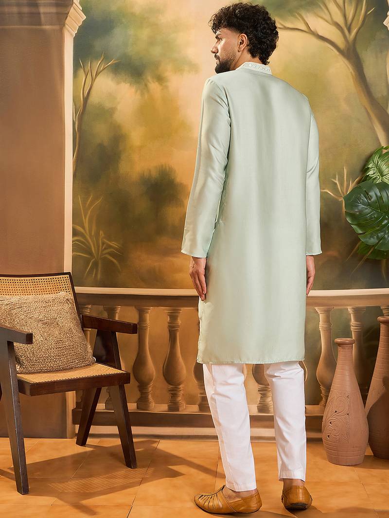 Men green silk blend solid embroidered straight kurta with trouser
