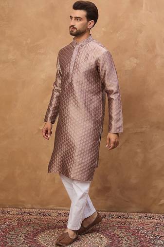 Men mauve silk blend solid woven design straight kurta with pant set