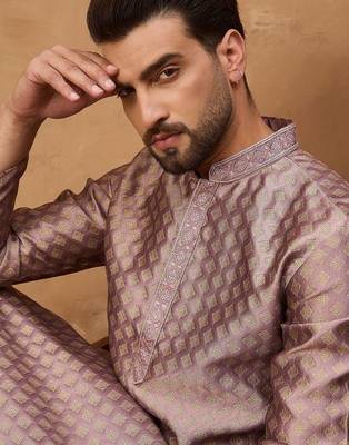 Men mauve silk blend solid woven design straight kurta with pant set 2