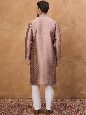 Men mauve silk blend solid woven design straight kurta with pant set 3