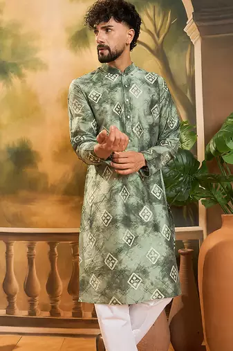 Men green silk blend batik embroidered straight kurta with trouser