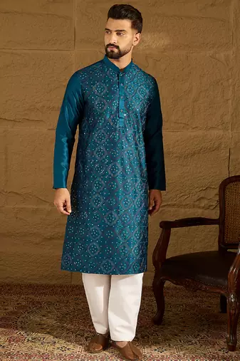 Men blue silk blend solid embroidered straight kurta with trouser