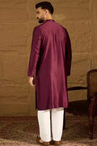 Men purple silk blend solid embroidered straight kurta with trouser