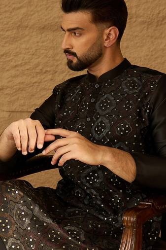 Men black silk blend solid embroidered straight kurta with trouser