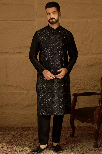 Men black silk blend solid embroidered straight kurta with trouser
