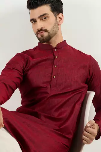 Men maroon pure cotton solid woven design straight kurta with trousers