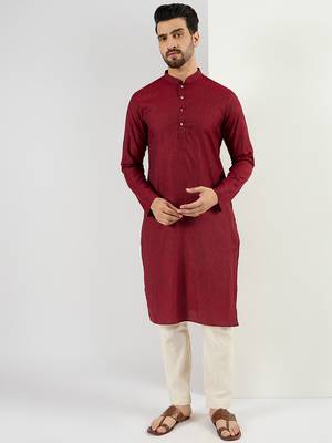 Men maroon pure cotton solid woven design straight kurta with trousers 2