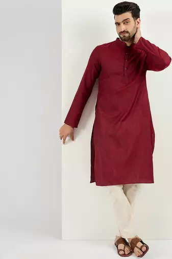 Men maroon pure cotton solid woven design straight kurta with trousers