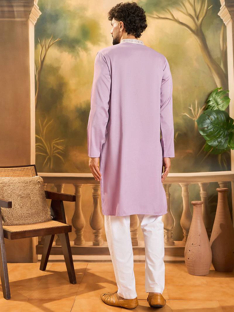 Men lavender silk blend solid embroidered straight kurta with trouser