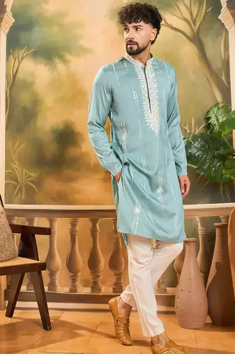 Men blue silk blend solid embroidered straight kurta with trouser