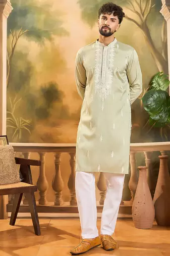 Men green silk blend solid embroidered straight kurta with trouser