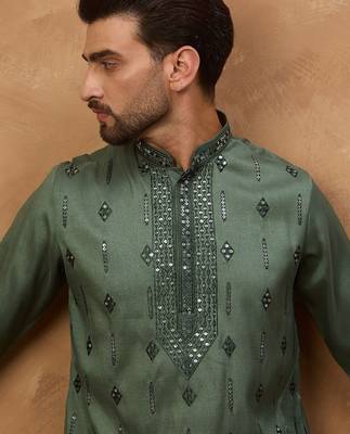 Men green silk blend geometric embroidered straight kurta with pant set 2