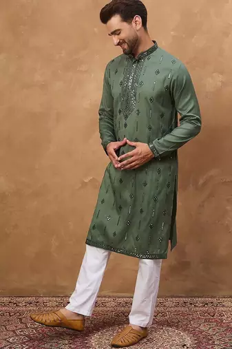 Men green silk blend geometric embroidered straight kurta with pant set
