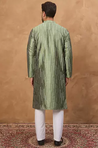 Men green silk blend geometric embroidered straight kurta with pant set