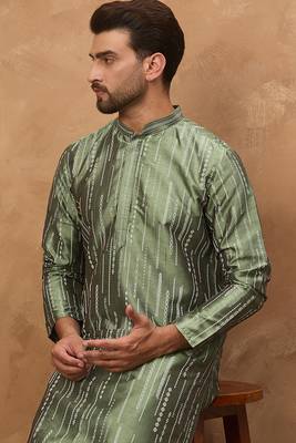 Men green silk blend geometric embroidered straight kurta with pant set 5