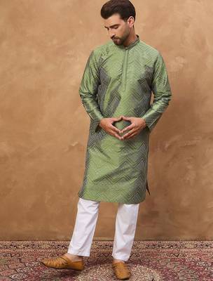 Men green silk blend geometric printed straight kurta with pant set 3