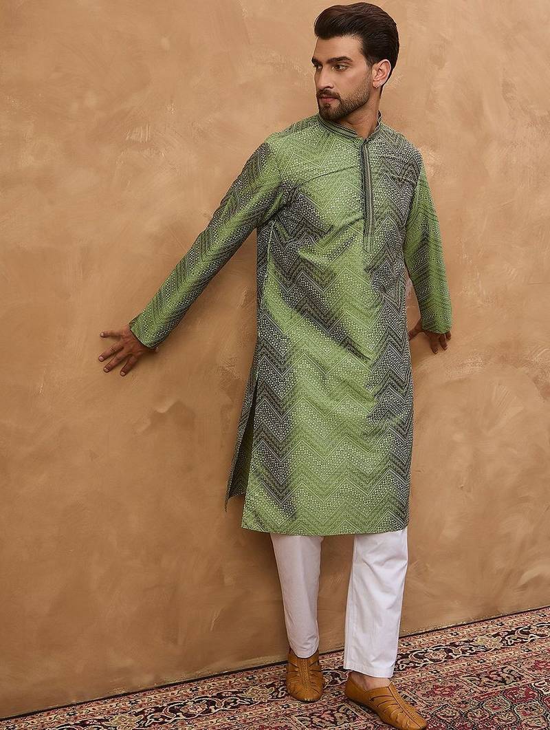 Men green silk blend geometric printed straight kurta with pant set