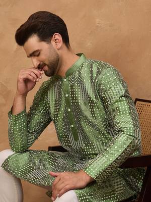 Men green silk blend geometric printed straight kurta with pant set 2