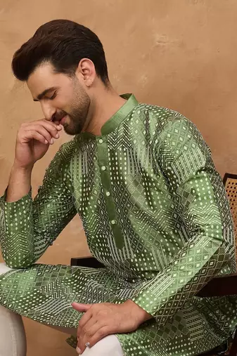 Men green silk blend geometric printed straight kurta with pant set
