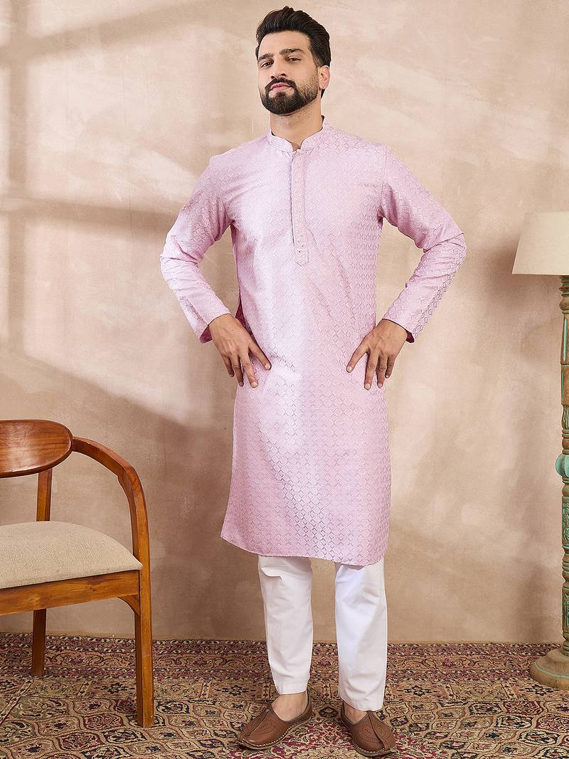 Men purple silk blend geometric embroidered straight kurta with trouser