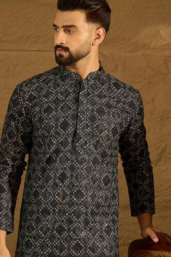 Men black cotton solid embroidered straight kurta with trouser