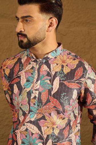 Men grey silk blend floral printed straight kurta with trouser
