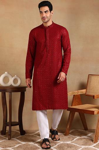 Men maroon viscose rayon solid embroidered straight kurta