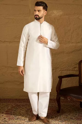 Men white silk blend solid printed straight kurta with trouser