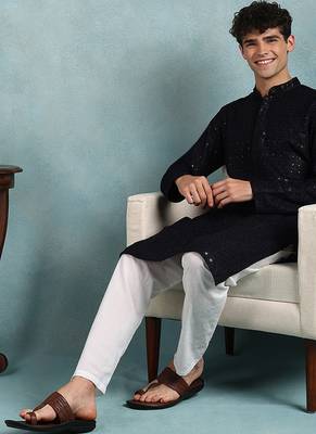 Men navy blue viscose rayon solid embroidered straight kurta 5