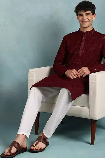 Men maroon viscose rayon solid embroidered straight kurta