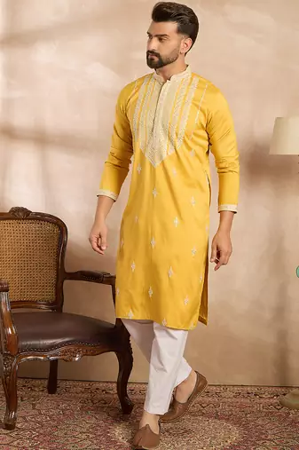 Men yellow silk blend geometric embroidered straight kurta sets