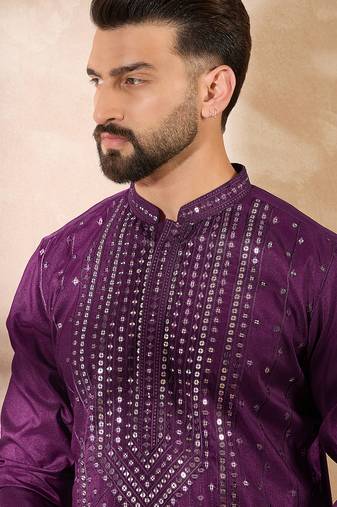 Men purple silk blend geometric embroidered straight kurta sets
