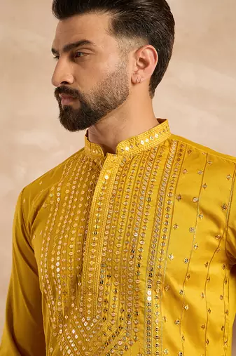 Men yellow silk blend geometric embroidered straight kurta sets