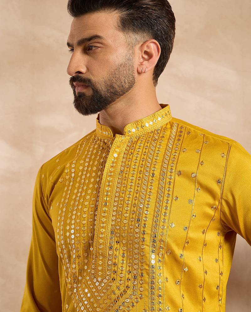 Men yellow silk blend geometric embroidered straight kurta sets