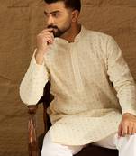 Men off white cotton solid printed straight kurta with trouser