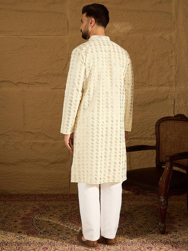 Men off white cotton solid printed straight kurta with trouser