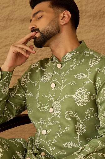 Men green viscose rayon solid embroidered straight kurta with trouser